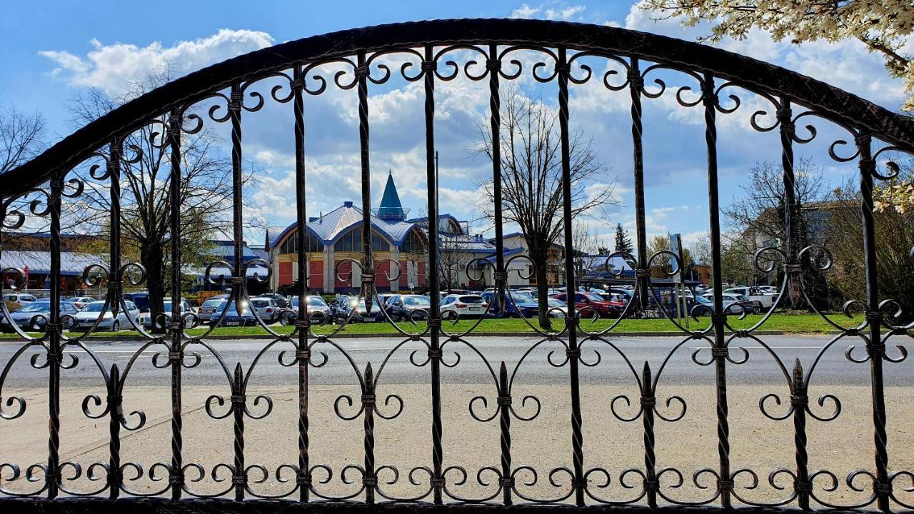 SárvárEva Panzio住宿加早餐旅馆 外观 照片